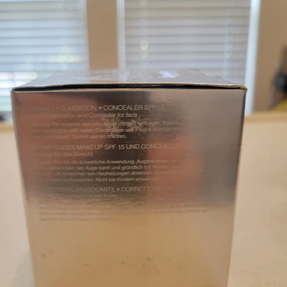 NIB La Prairie Skin Caviar Concealer Foundation SPF 15 PORCELAINE BLUSH